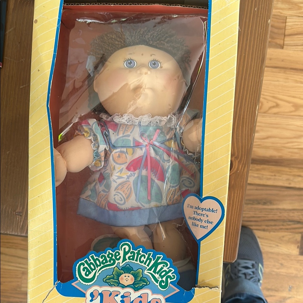 Cabbage Patch Doll in Multicolor Dress New in Box - Picture 7 of 8